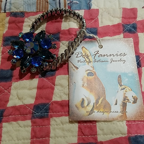 Vintage Blue Rhinestone Bracelet w/expansion band - Picture 3 of 4